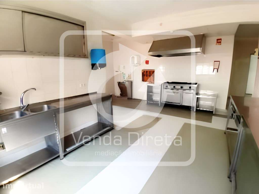 Edifício de Serviços com 815 m² | 3 Pisos | Elevador | Ereira, Cart... - Grande imagem: 2/25