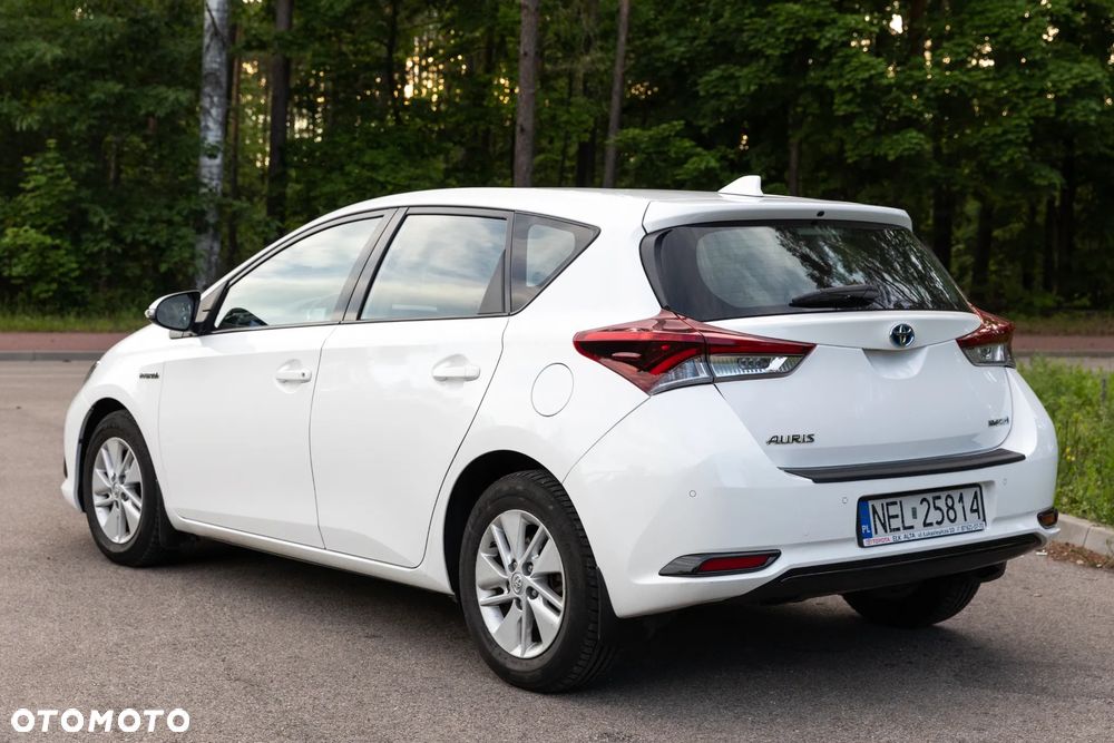 Toyota Auris Hybrid 135 Active - 3