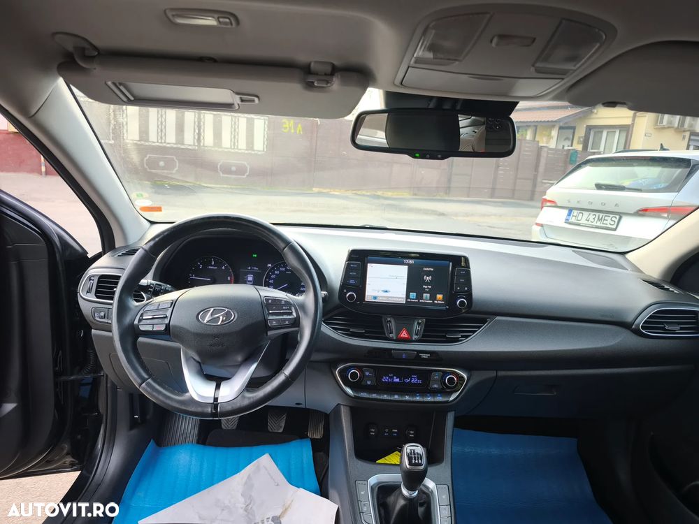 Hyundai i30 1.6 CRDI Premium - 9