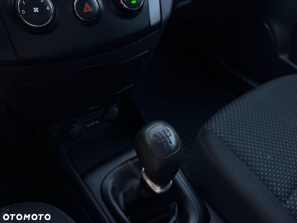 Hyundai i30 1.4 FIFA WM Edition - 38