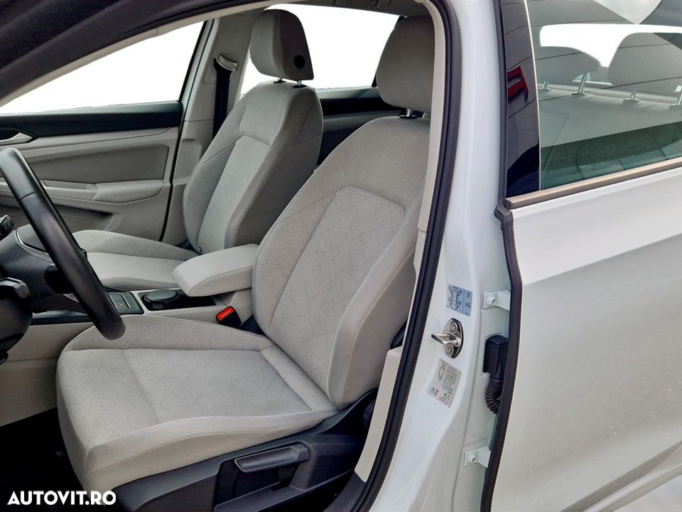 Volkswagen Golf 1.5 TSI ACT Life - 11