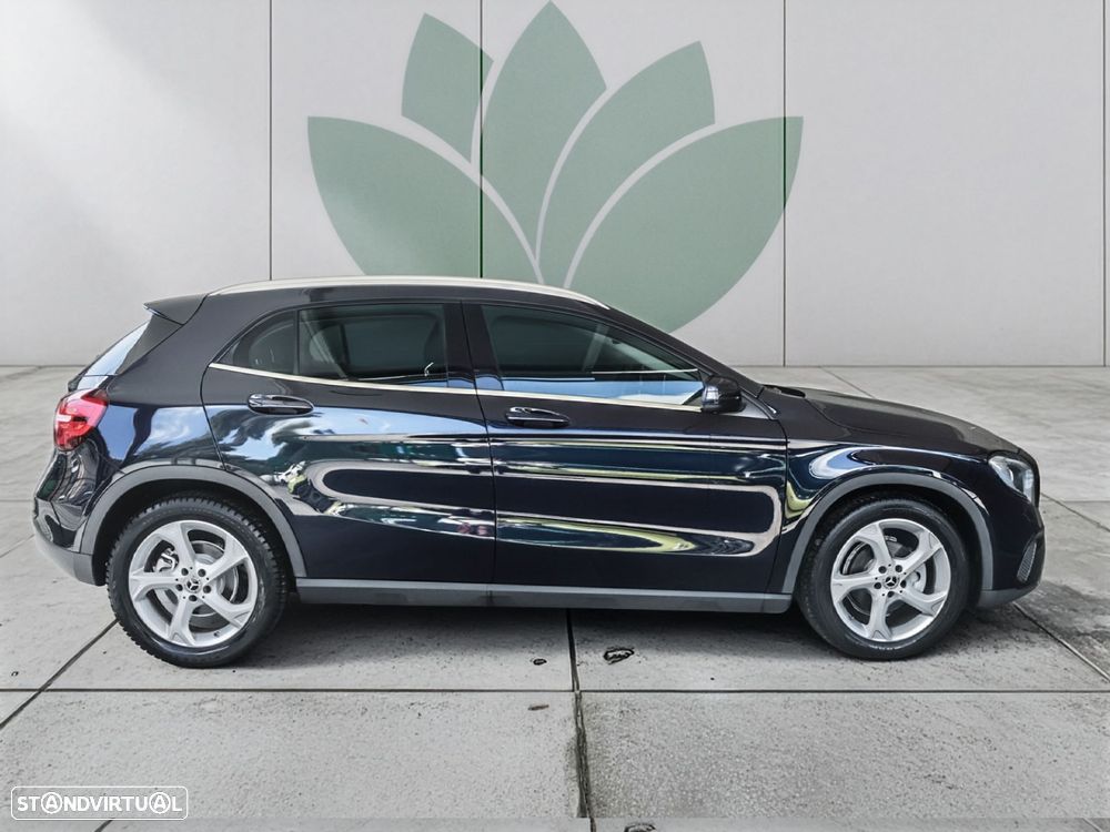 Mercedes-Benz GLA 180 d Urban - 4