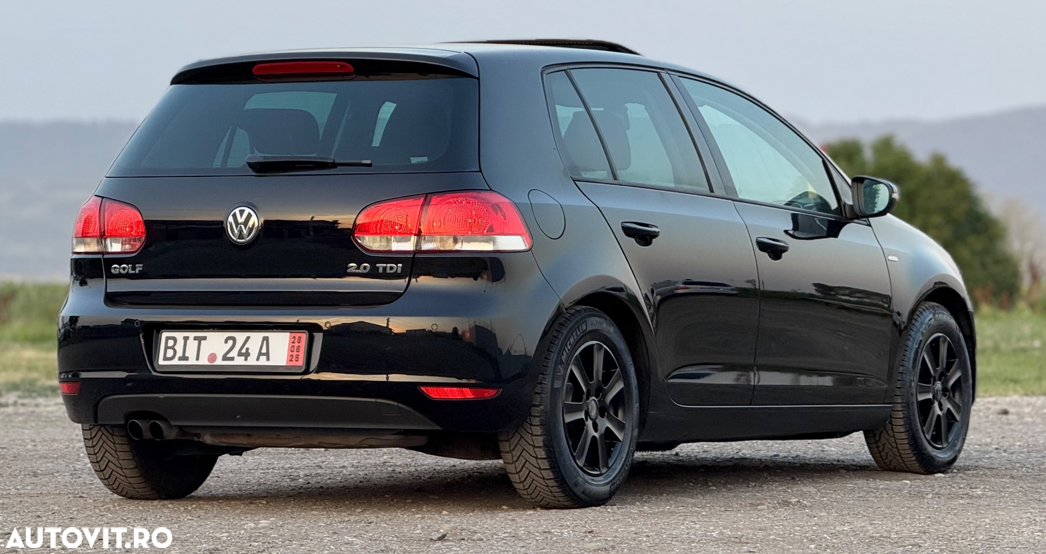 Volkswagen Golf 2.0 TDI DPF MATCH - 3