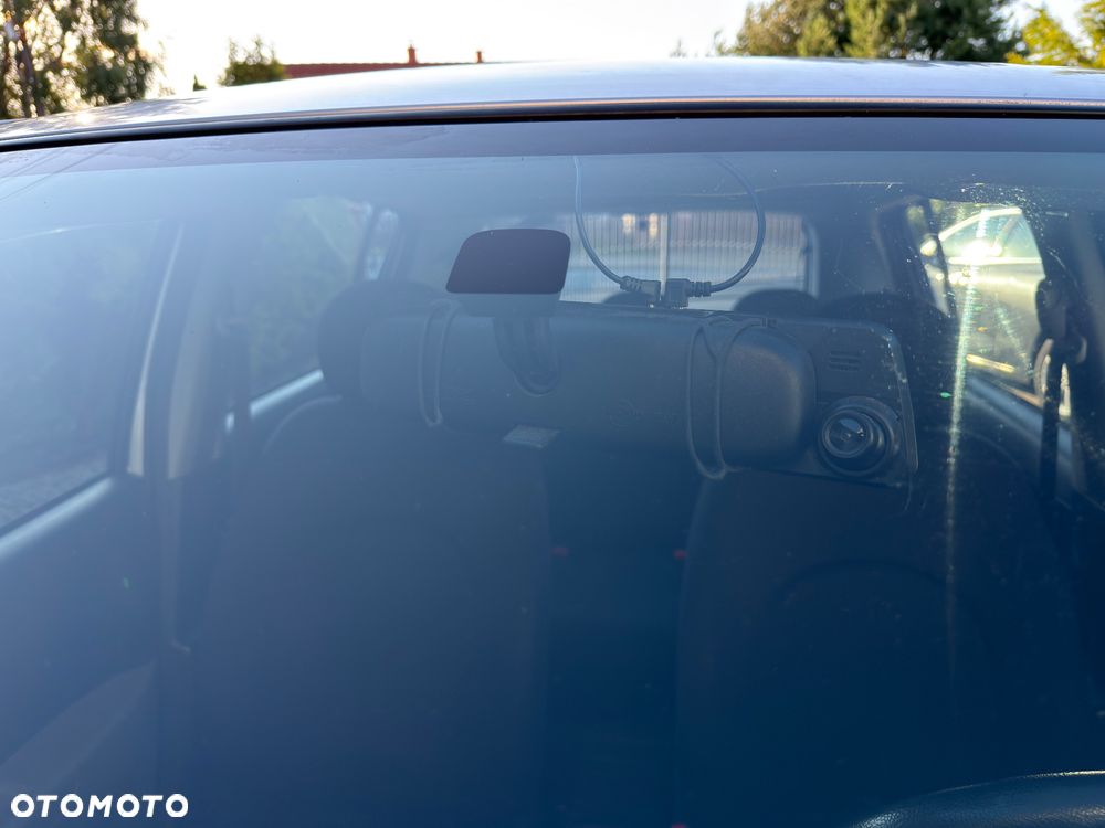 Daihatsu Sirion 1.3 - 10