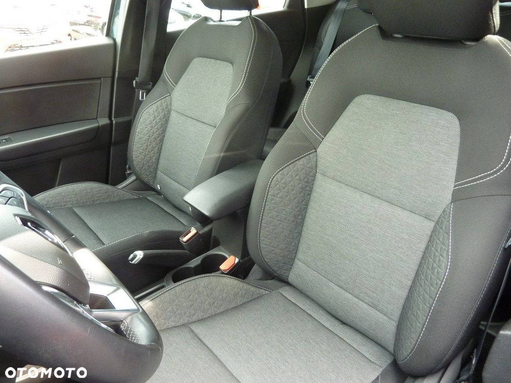 Renault Captur - 12
