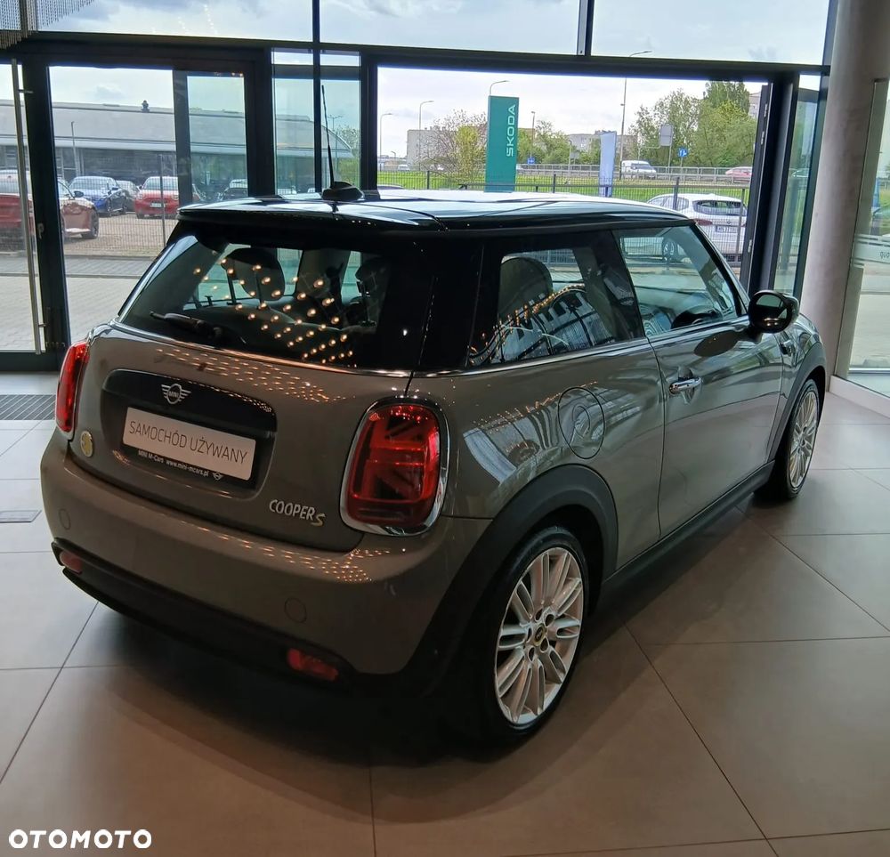 MINI Cooper SE Electric Trim - 5