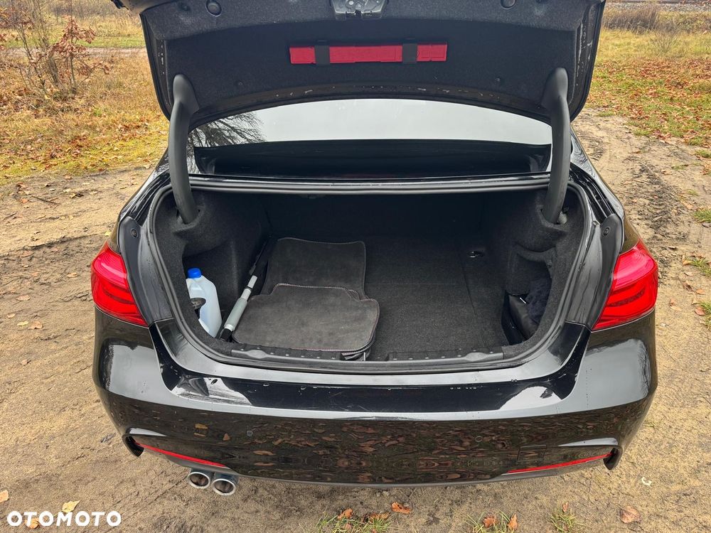 BMW Seria 3 320d M Sport - 19