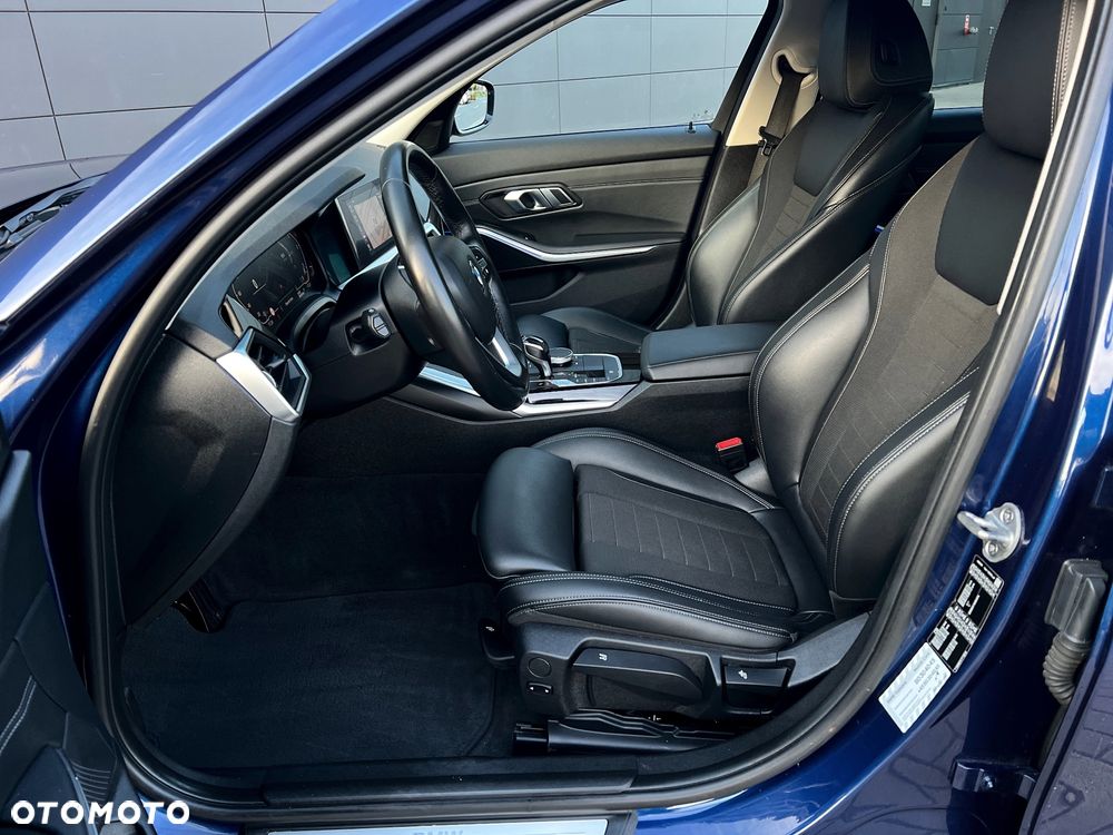 BMW Seria 3 320d Sport Line Shadow sport - 20