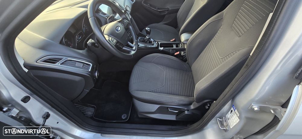 Ford Focus 1.0 EcoBoost Titanium - 5