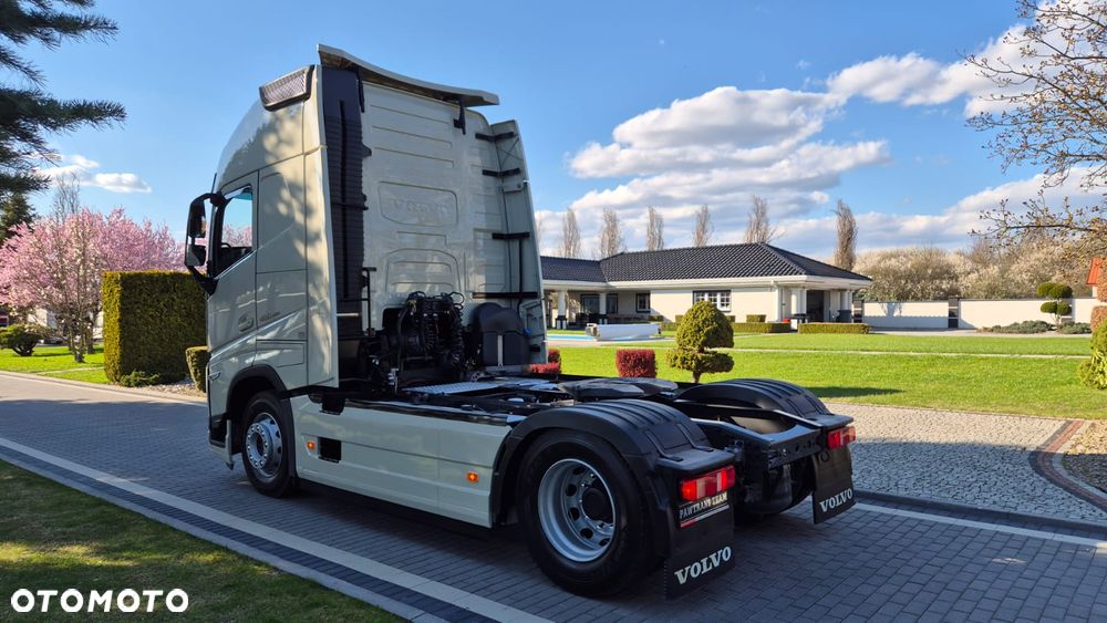 Volvo VOLVO///FH///460///2022/// GLOBETROTTER///XXL///FULL LED///VIRTUAL COCPIT/// KLIMATYZACJA POSTOJOWA/// JEDYNE 392 TYS KM///ZABUDOWY MIĘDZYOSIOWE///WAGA///NAWIGACJA///WZOROWY STAN - 4