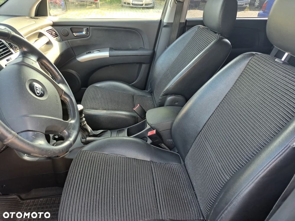 Kia Sportage 2.0 CRDi Expedition + - 18