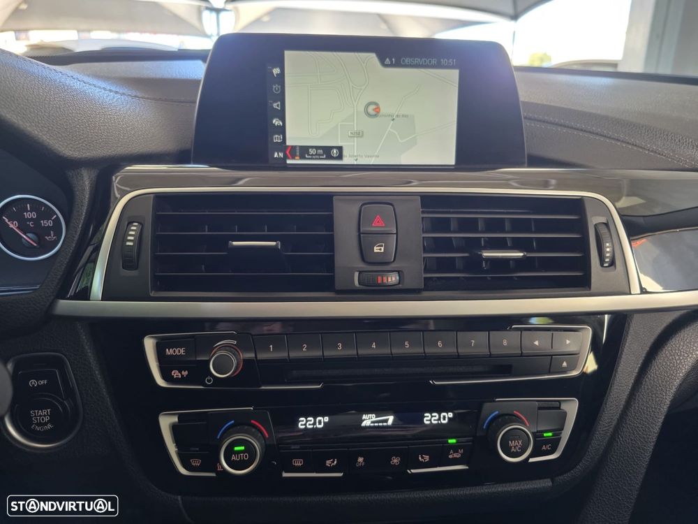 BMW 318 d Touring Line Sport Auto - 24