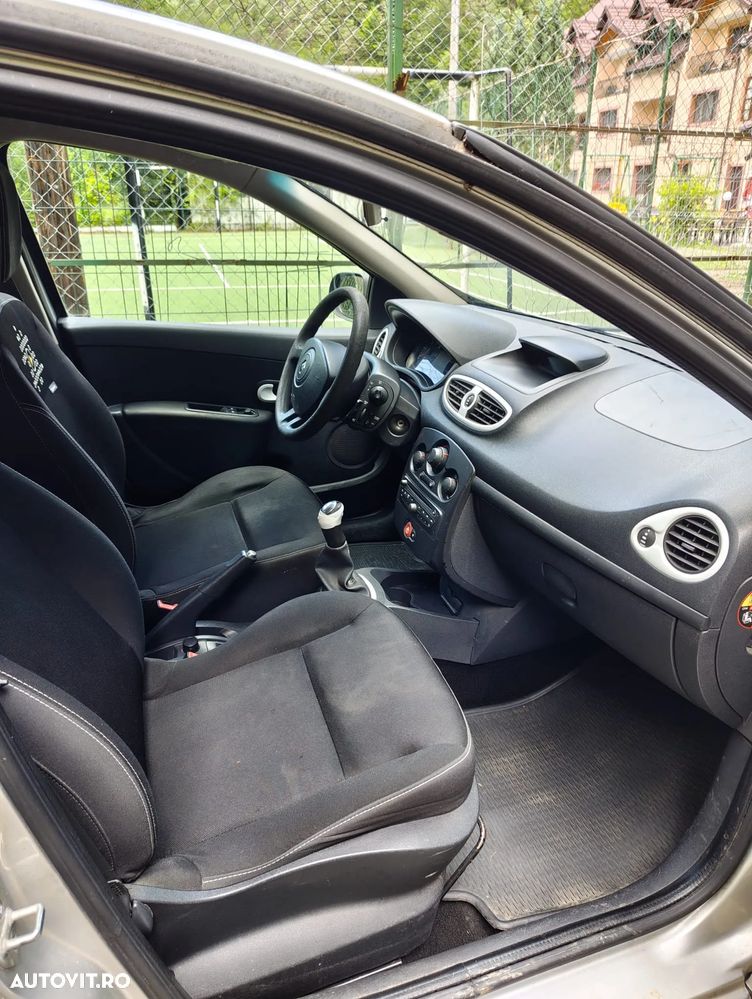 Renault Clio III 1.5 dCi Yahoo - 4
