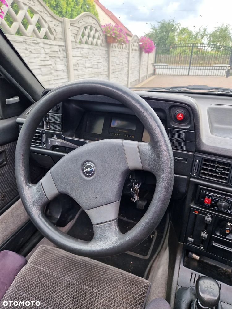 Opel Kadett - 11