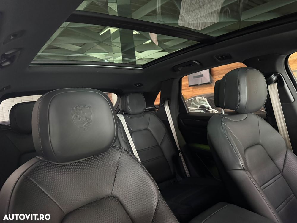 Porsche Cayenne Tiptronic S Platinum Edition - 17