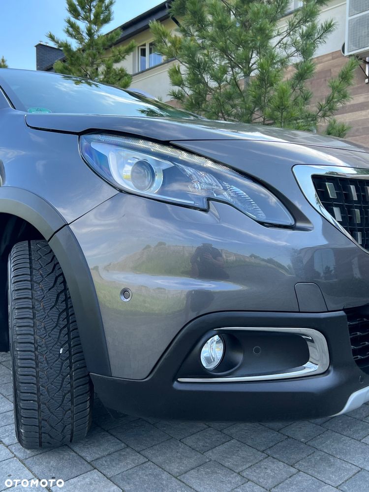 Peugeot 2008 BlueHDi 100 STOP & START Allure - 22