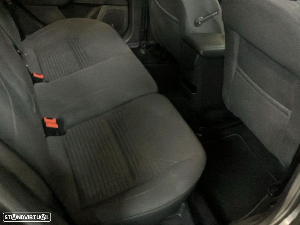 Ford Focus 1.0 EcoBoost Titanium - 17