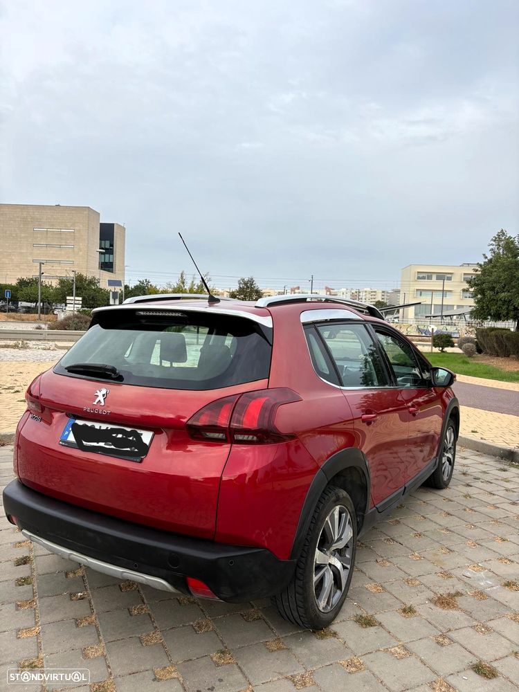 Peugeot 2008 1.2 PureTech Allure - 3