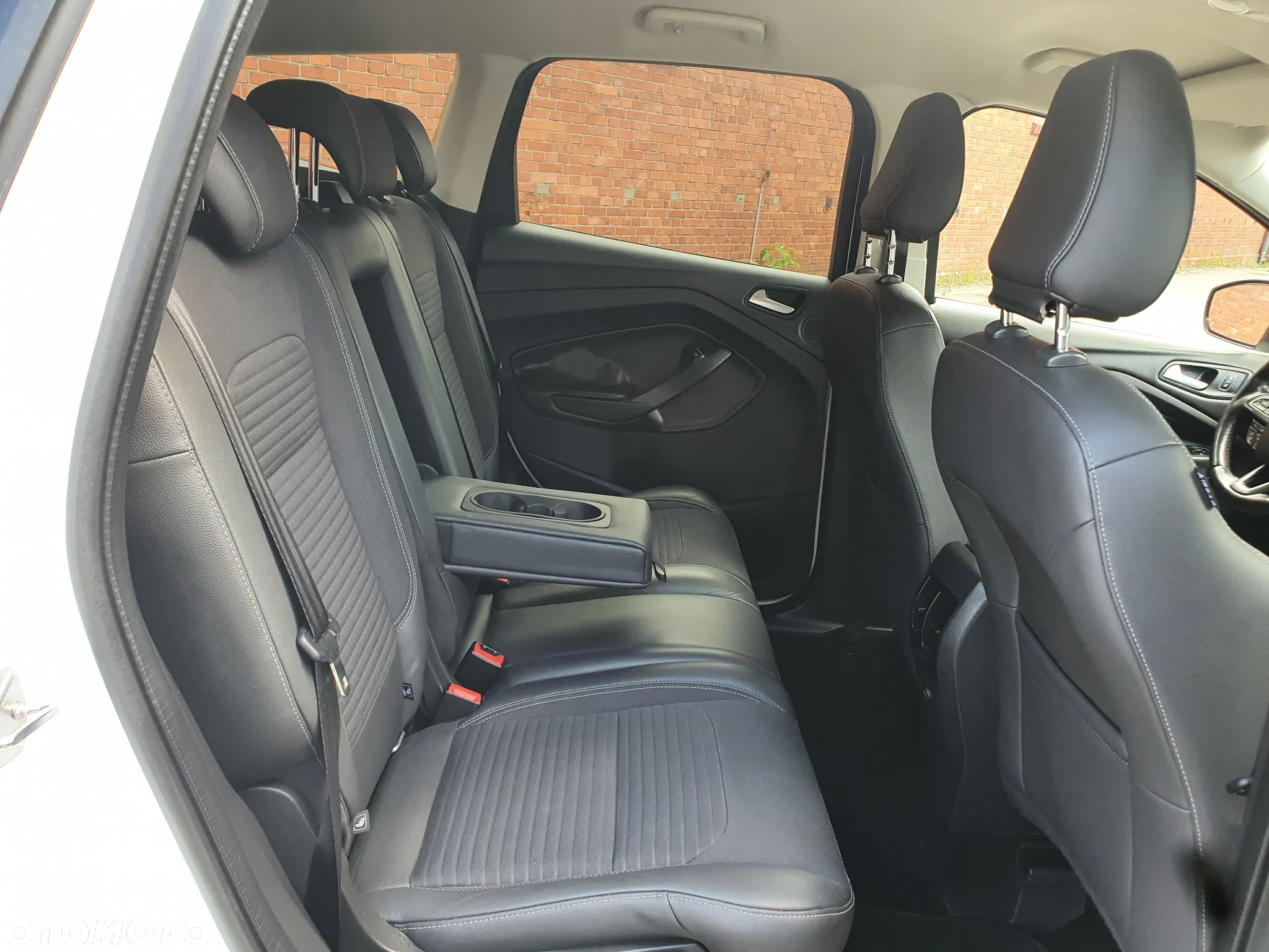 Ford Kuga 1.5 EcoBlue FWD ST-Line - 12