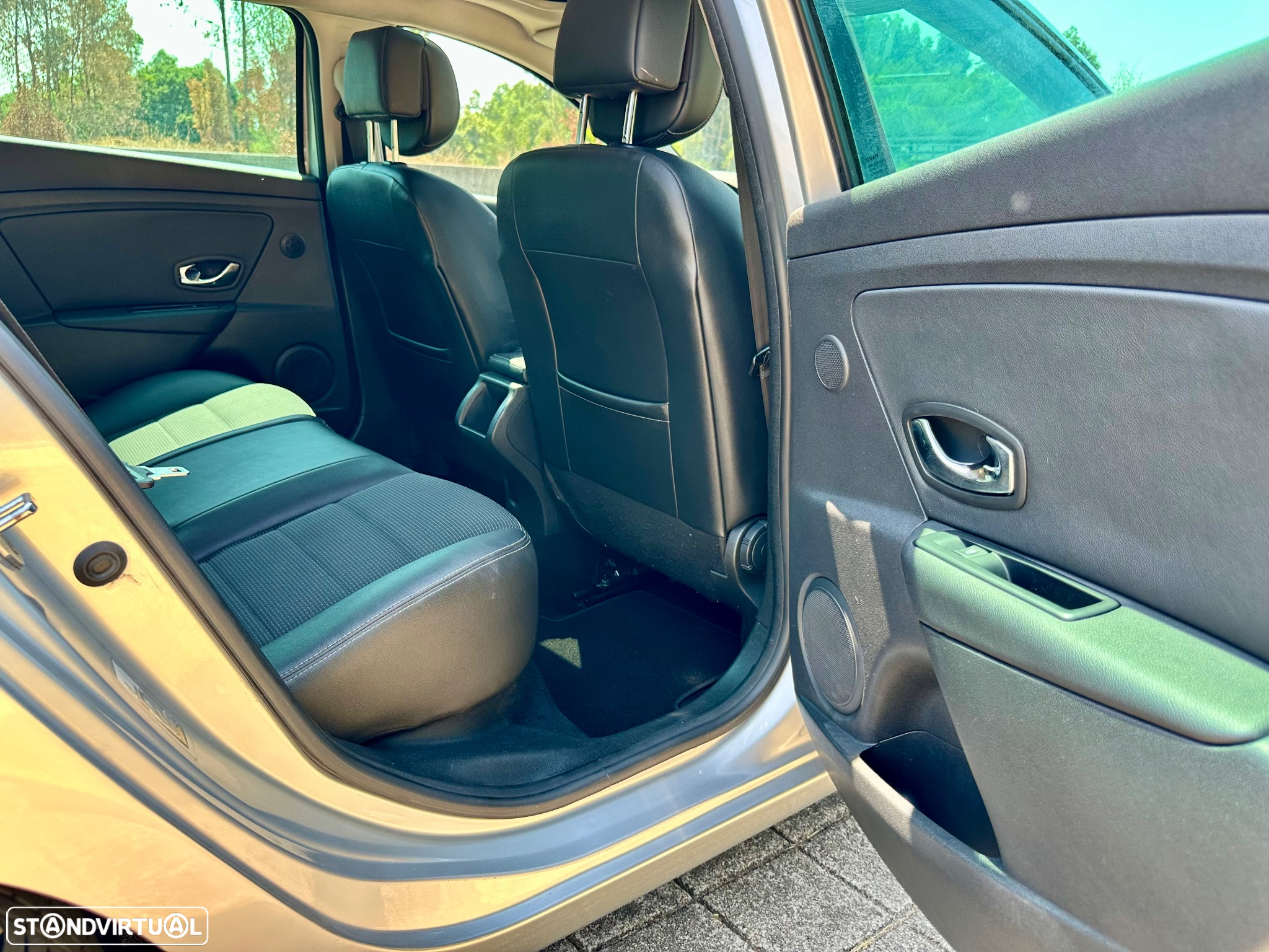 Renault Mégane Sport Tourer 1.5 dCi GT Line - 30