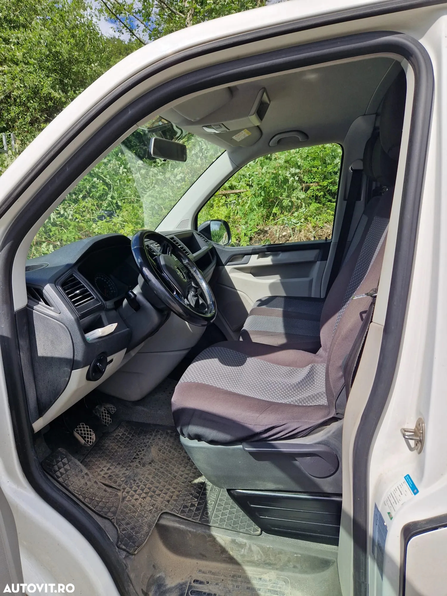 Volkswagen Transporter - 5