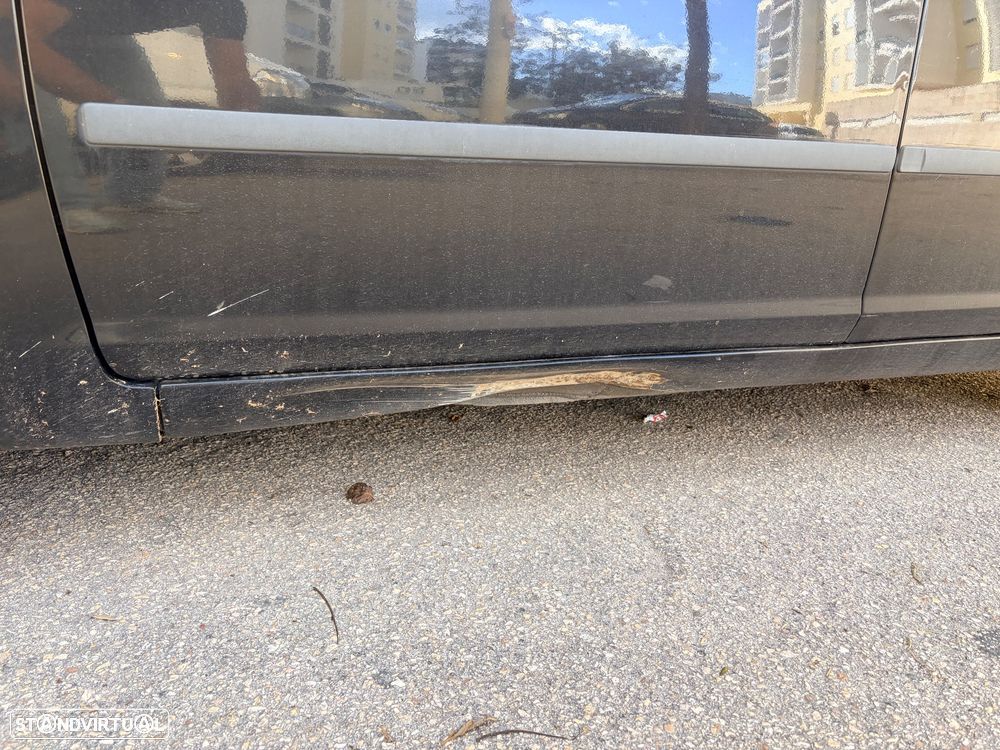 Ford Focus C-Max 1.6 TDCi Ambiente - 27