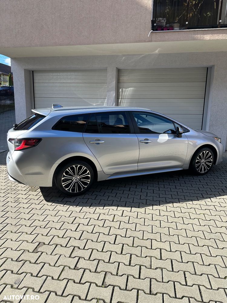 Toyota Corolla 1.8 HSD Dynamic - 8