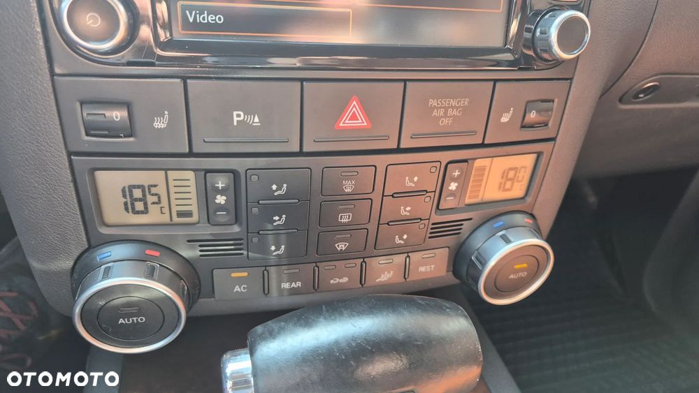 Volkswagen Touareg 3.0 V6 TDI DPF Perfect Tiptr - 12