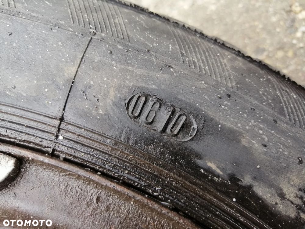 Toyota Yaris II komplet felg stalowych 4x100 ET39 z oponami zima 175/65 R14 - 13