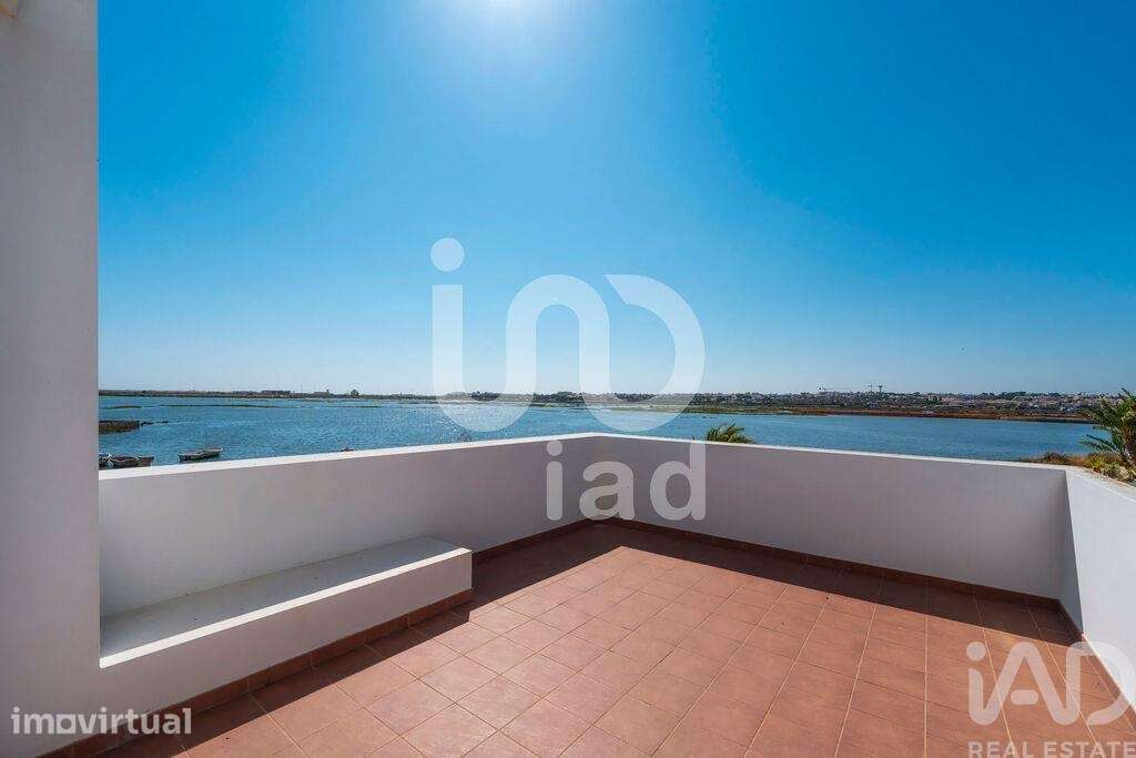Casa / Villa T2 em Faro (Sé e São Pedro) de 92,00 m2 - Grande imagem: 2/21