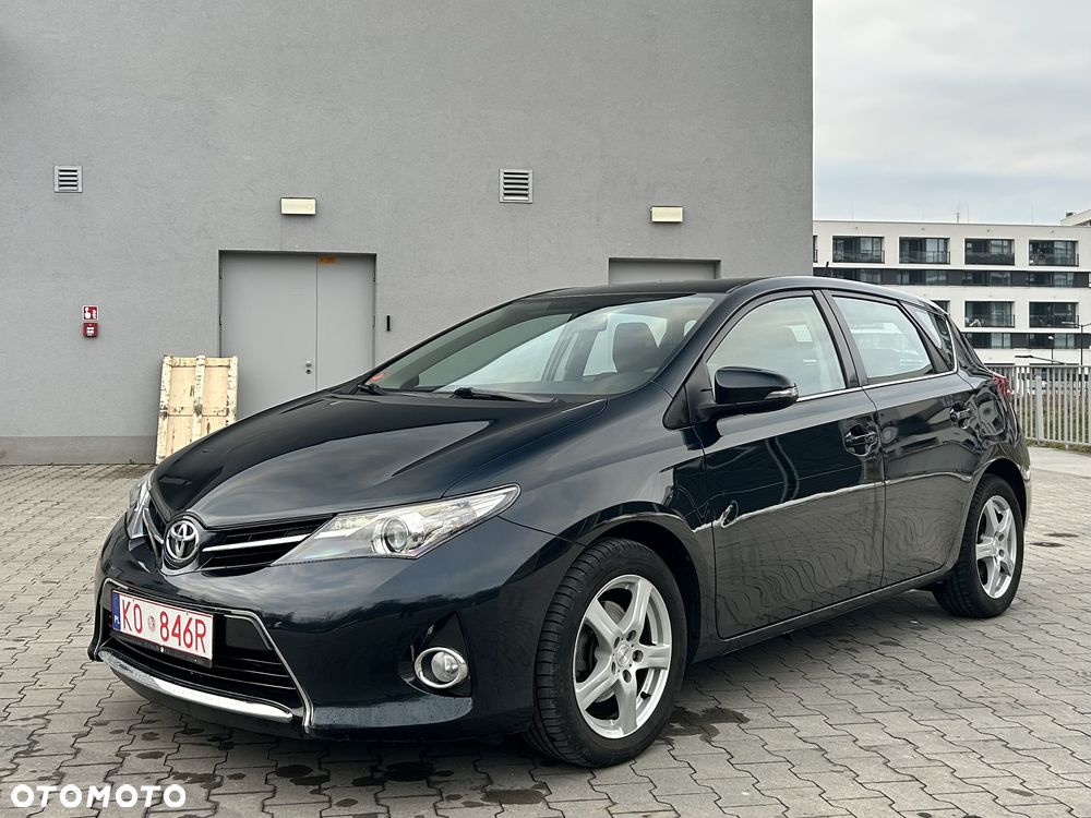 Toyota Auris - 1