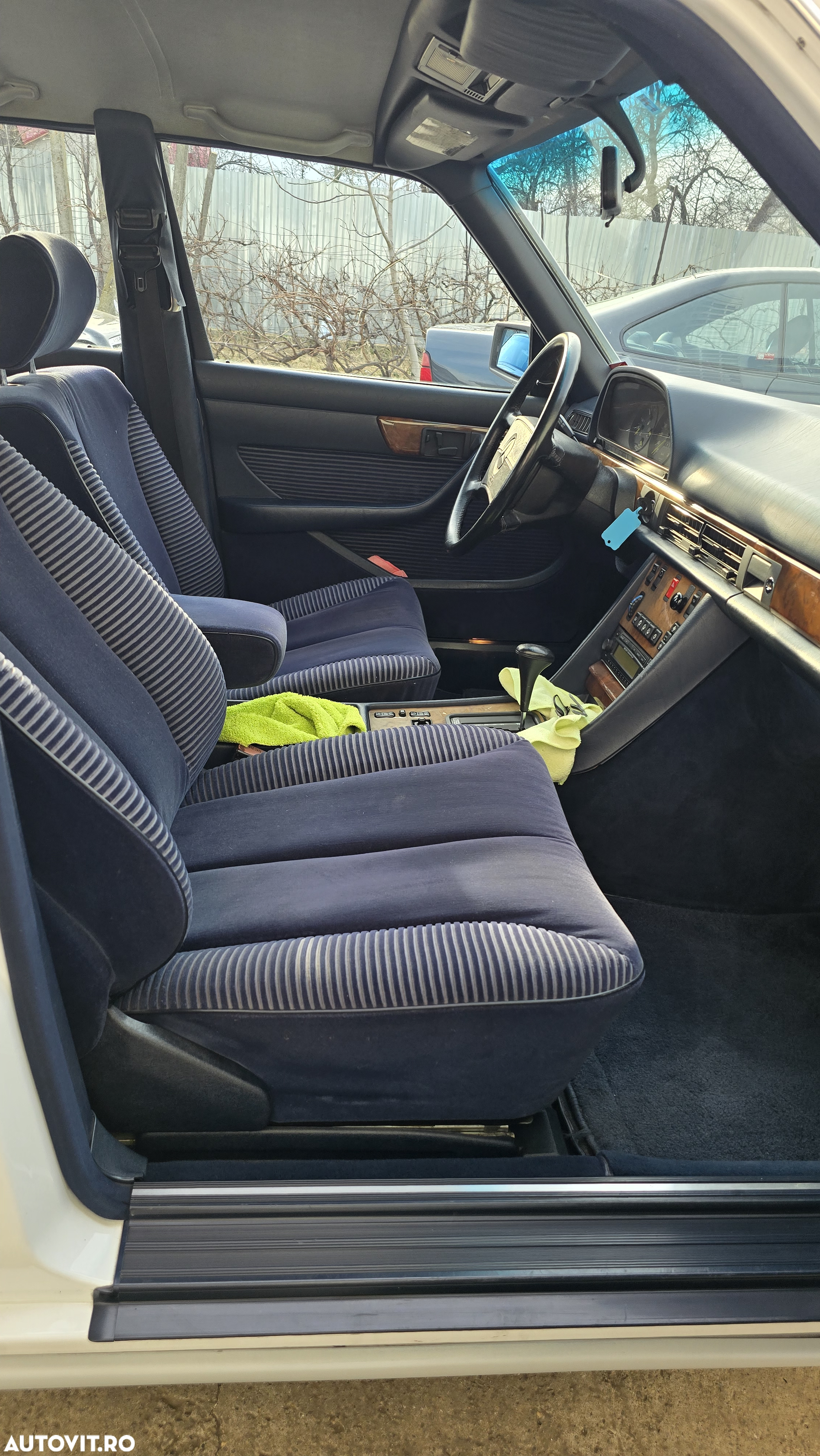 Mercedes-Benz W126 - 30