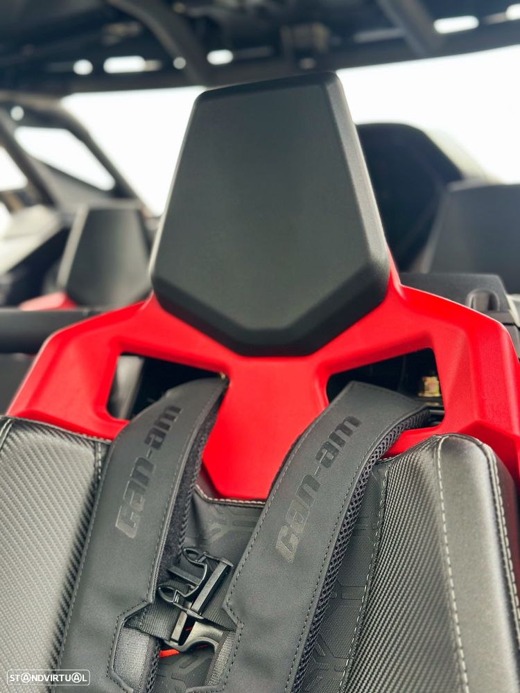 Can-Am Maverick R MAX X RS 999T DCT SAS - 26