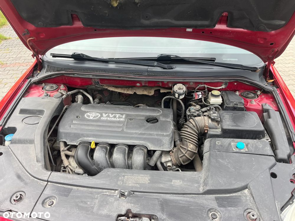 Toyota Avensis 1.8 VVT-i Sol - 10