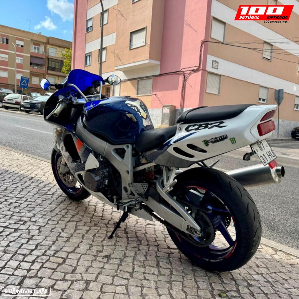 Honda CBR 900 RR - 8