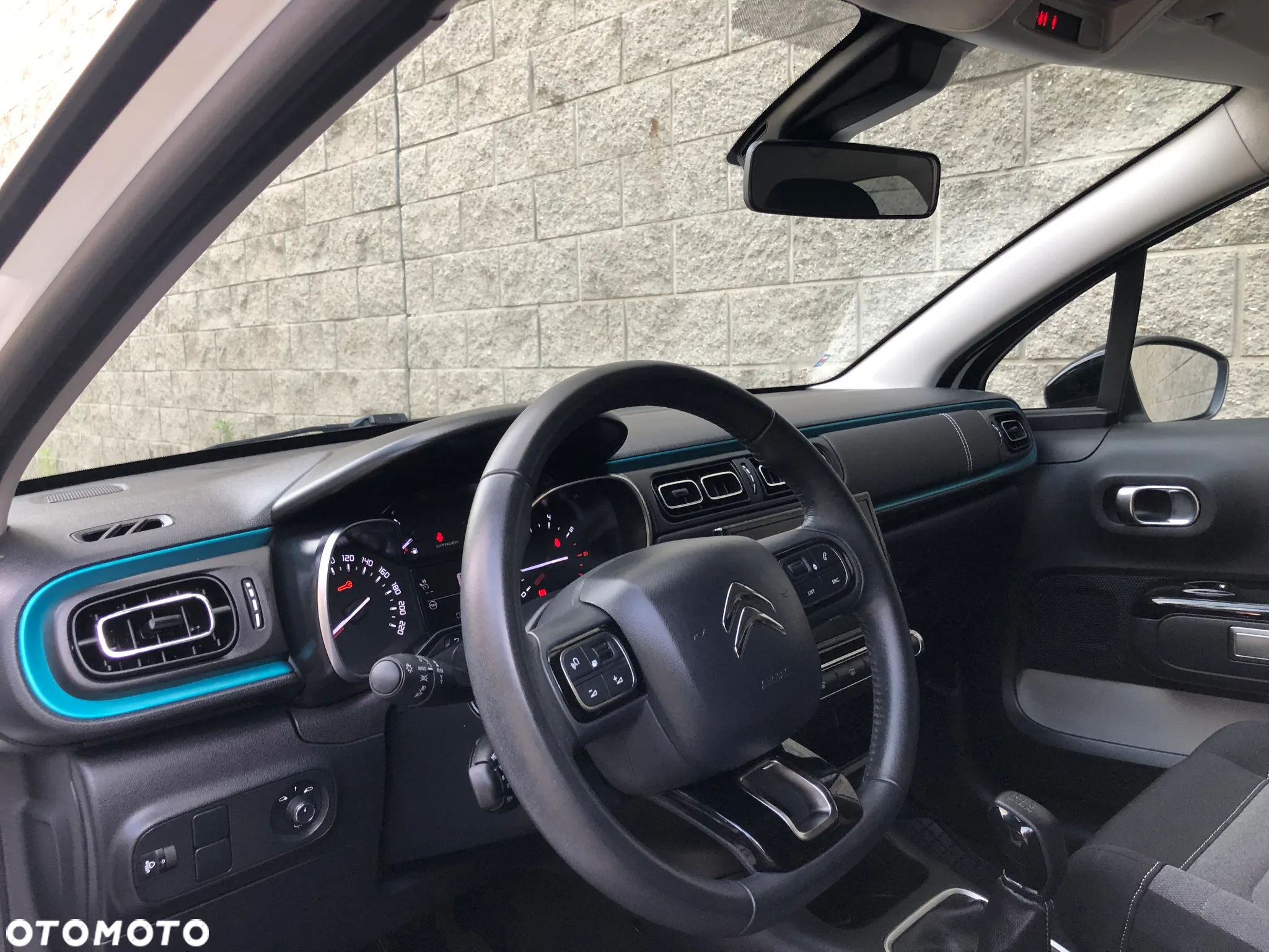 Citroën C3 1.2 PureTech Shine - 17