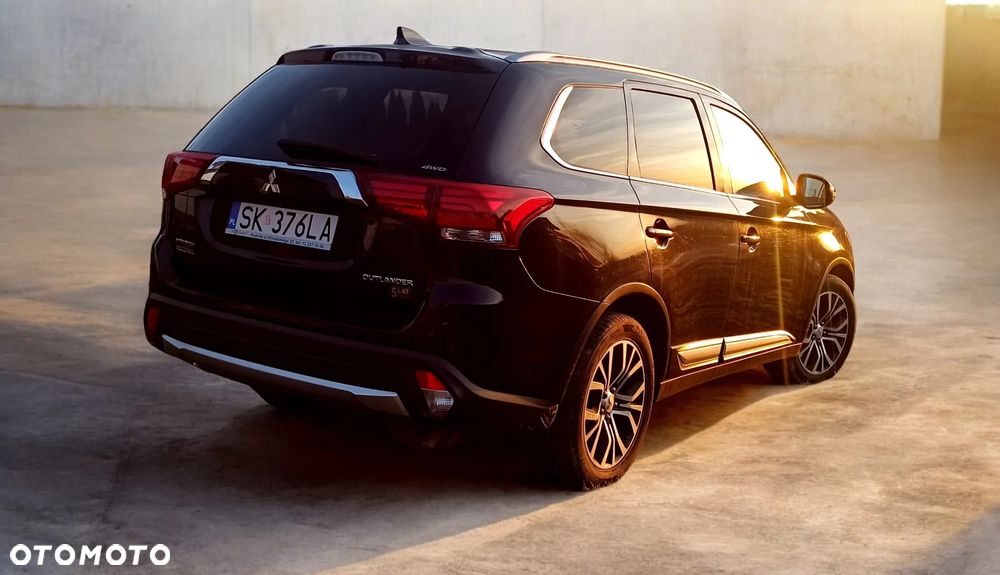 Mitsubishi Outlander 2.0 Intense 4WD CVT - 3