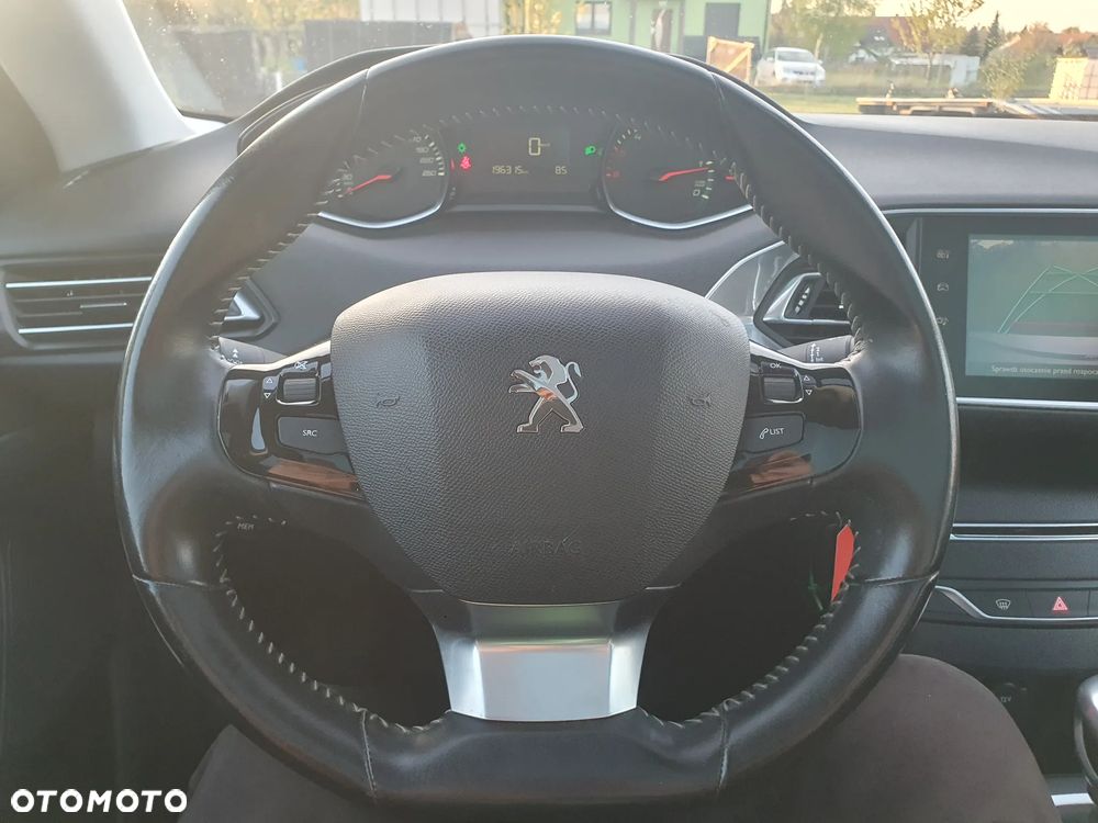 Peugeot 308 1.6 BlueHDi Allure S&S - 11