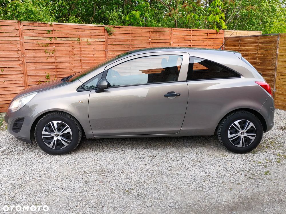 Opel Corsa 1.4 16V Active - 11