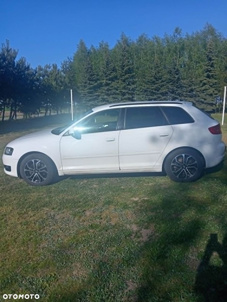 Audi A3 Sportback - 3