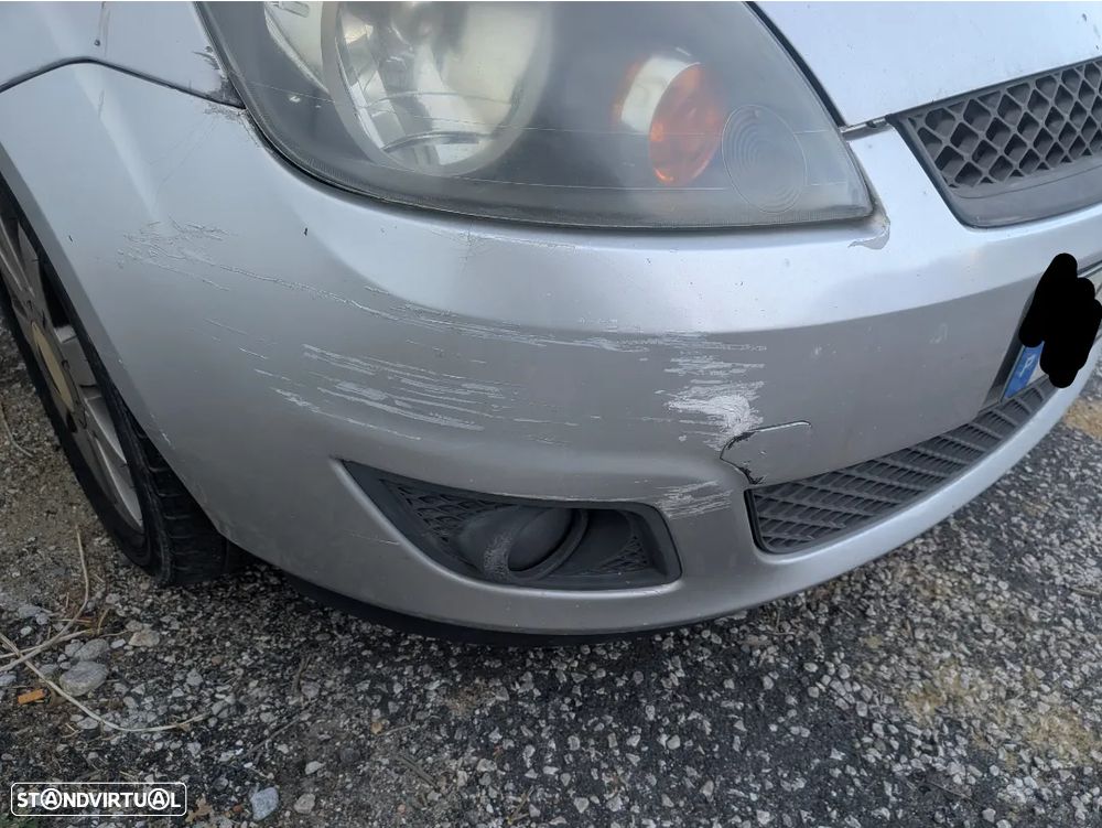 Ford Fiesta 1.4 TDCI Ambiente — fotografia 6