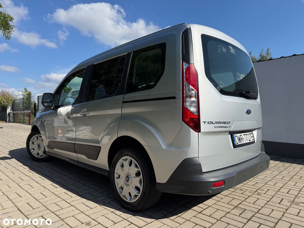Ford Tourneo Connect - 4