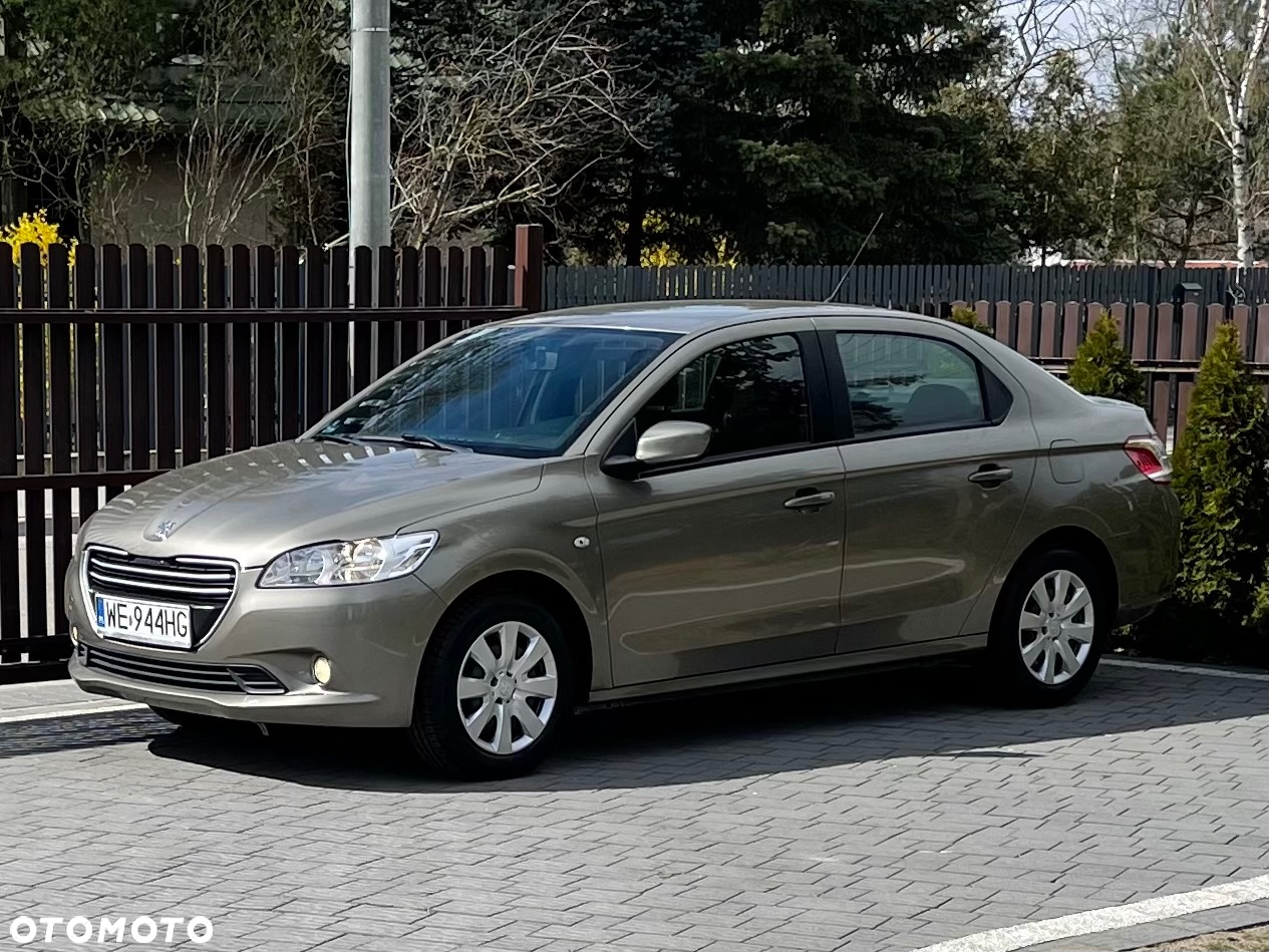 Peugeot 301 1.2 VTi/Pure Tech Allure - 2