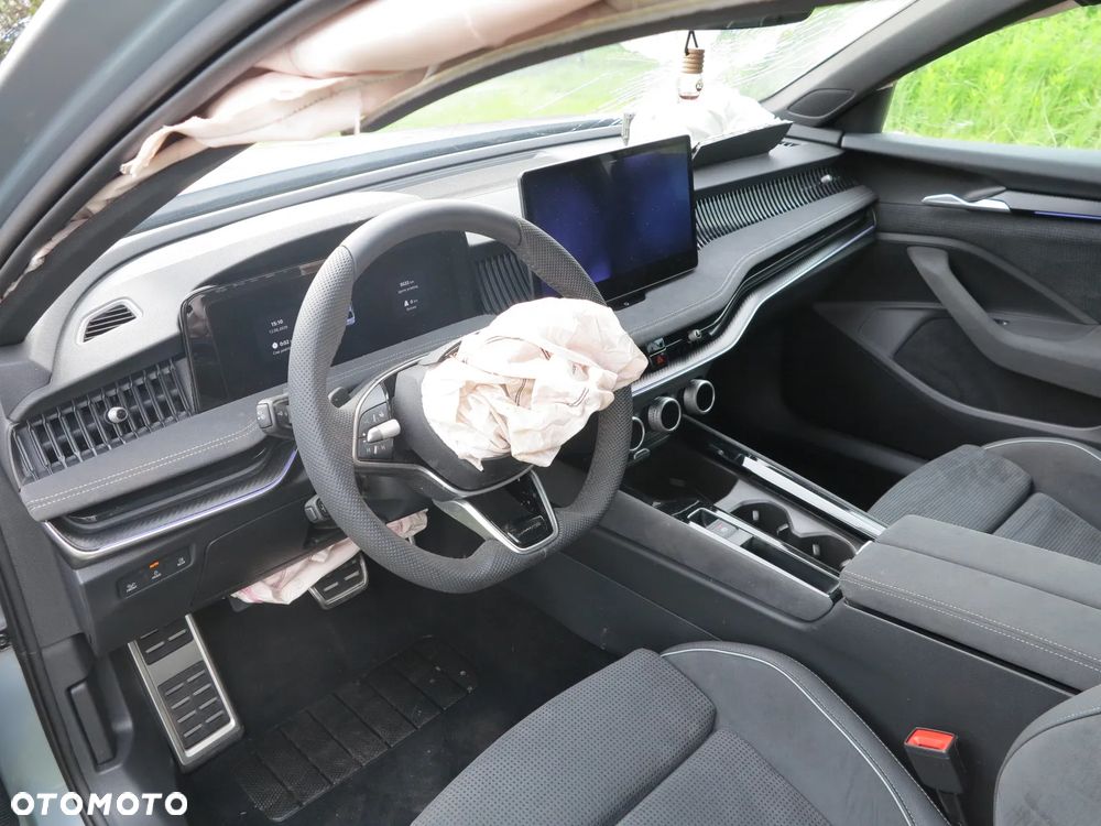 Skoda Superb 2.0 TSI Sportline DSG - 14