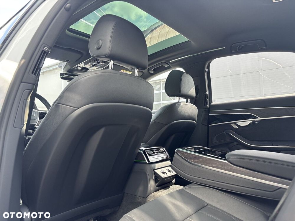 Audi A8 - 32