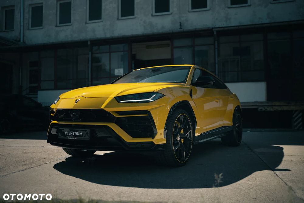 Lamborghini Urus Standard - 23