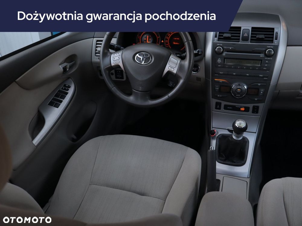 Toyota Corolla - 9