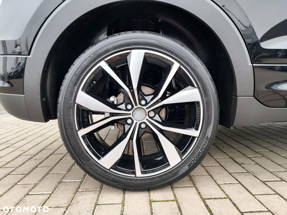 Volkswagen T-Cross - 12