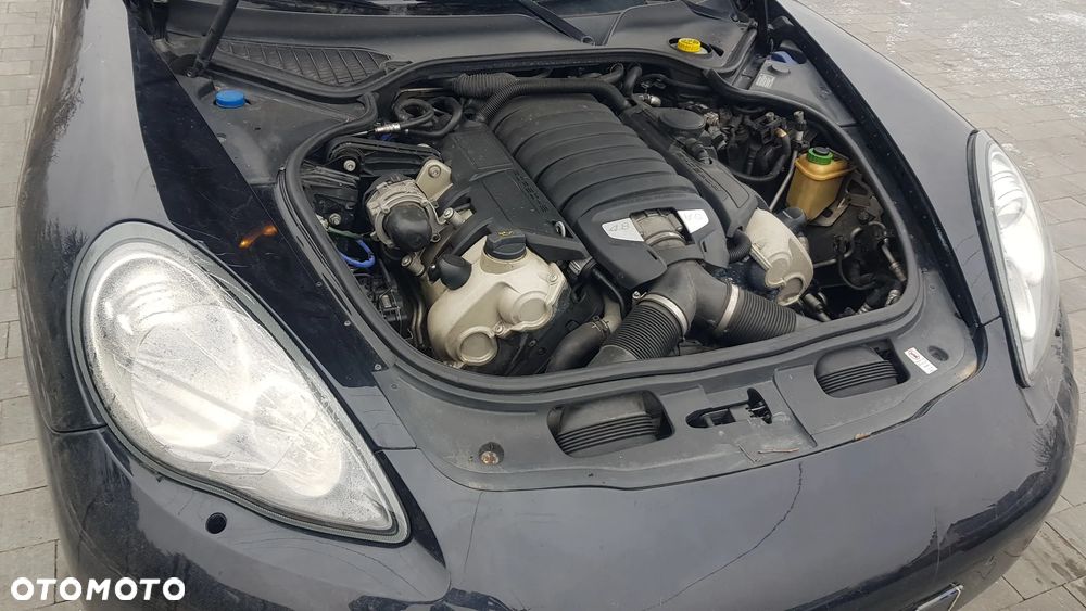 Porsche Panamera 4S PDK - 36