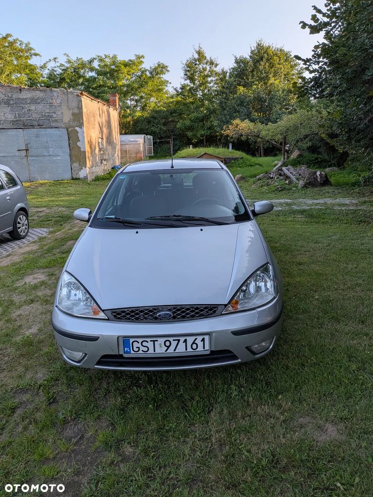 Ford Focus 1.6 Ambiente - 2